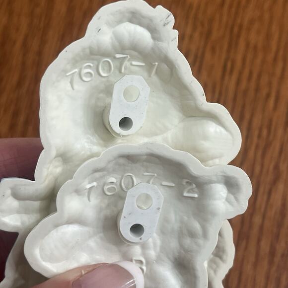 Vintage 2pc Set Homco Baby Lambs Pink & Blue Bows Nursery Wall Decor 4" - Picture 7 of 7